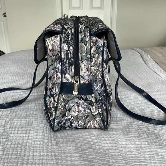 Overland Vintage 80’s Tapestry Weekender Bag - Picture 4 of 10